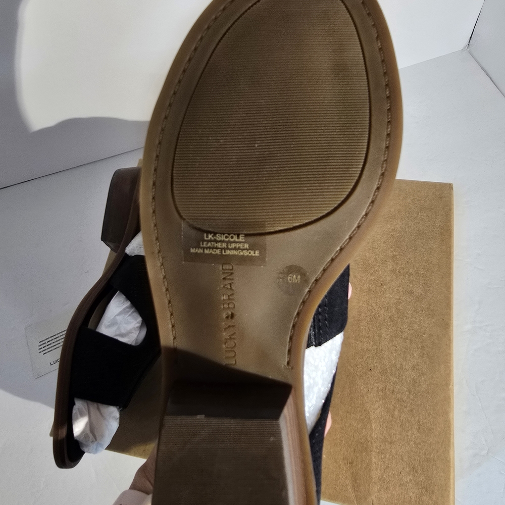 Lucky Brand Women's Ankle Boots - Picture 6 of 7